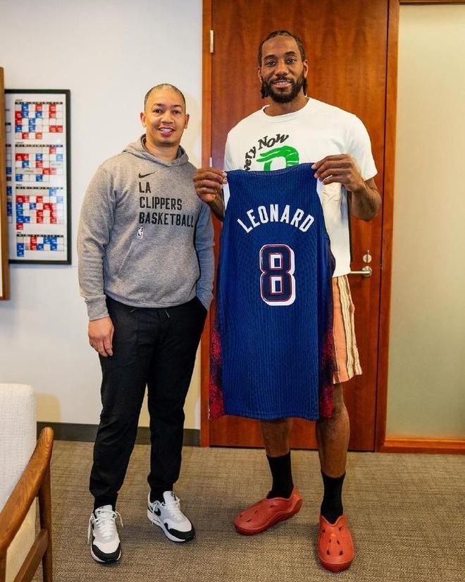 科尔谈塞斯·库里首秀：他来自篮球史上最伟大的投篮世家（科尔谈塞斯·库里首战：他出自篮球史上最伟大的射手世家）