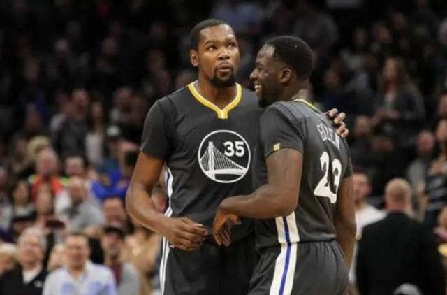 篮球篮网球迷热议球队表现（篮网球迷掀起对球队表现的热议）