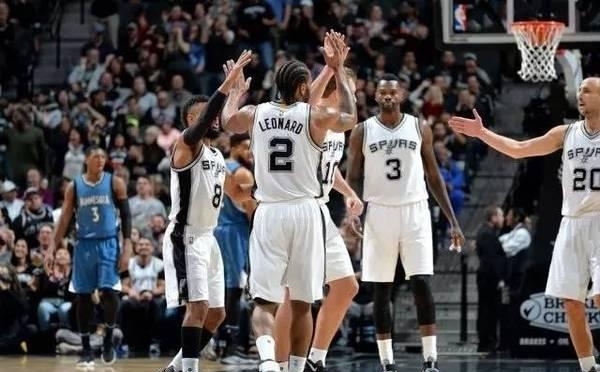 埃迪狂抢21板！祖巴茨：我们篮板球和防守反击没做好（埃迪豪取21篮板，祖巴茨：篮板与防反都没做好）