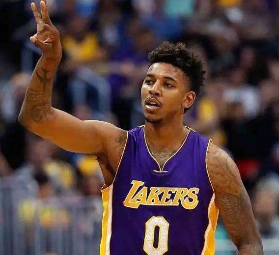 巴蒂：没有什么能永垂不朽，能享受梅西的足球这么久已足够幸运（巴蒂：世间无永恒，能长久欣赏梅西踢球已是幸运）