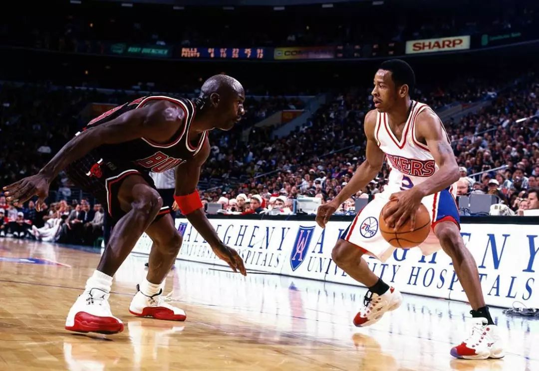 捷克11月大名单：绍切克、希克领衔，舒尔茨、维季克在列（捷克11月名单出炉：绍切克、希克领衔，舒尔茨、维季克入选）